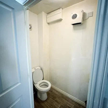Spacious 3 Bed With Complimentary Parking * Manchester