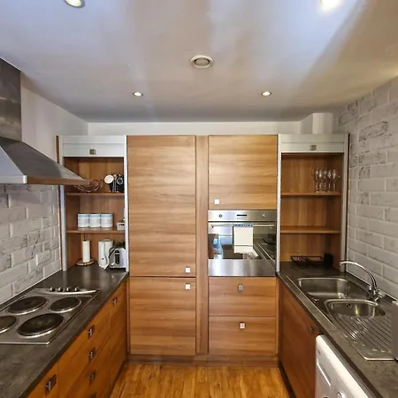 City Superhost Stunning City Centre Apt Apartment *