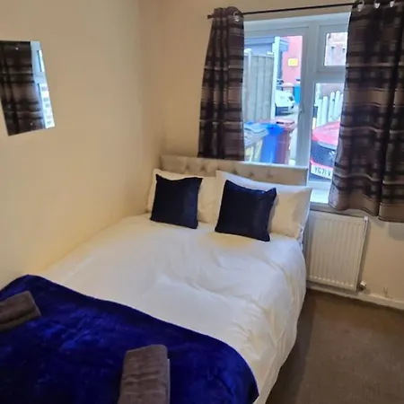 Eastpark 5 Bdrms Walk To O2 Apollo And Manchester