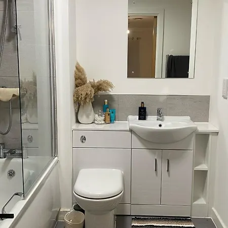 City Centre 2 Bedroom *