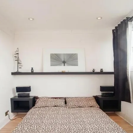 Bright 4 Beds * Manchester