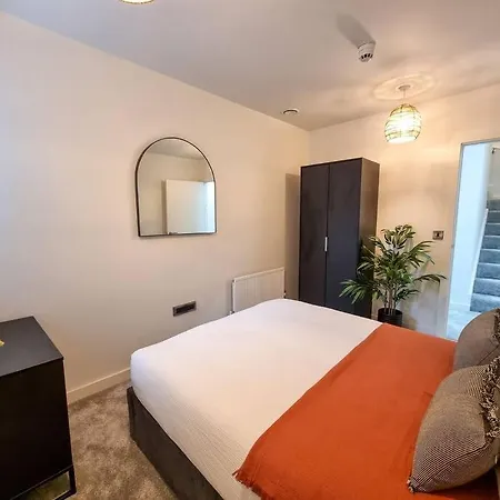 Holiday home 4 Bed Townhouse Piccadilly Free Parking Manchester