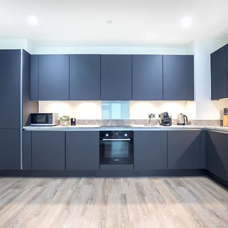 Luxury Free Parking Townhouse Semesterbostad *