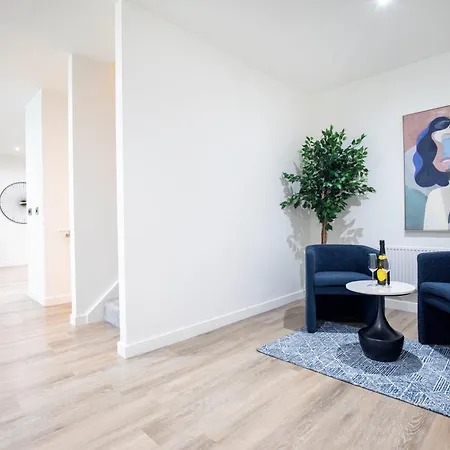 Luxury Free Parking Townhouse 펜션 맨체스터