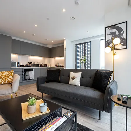 Royal Ebony By Asquare Lettings Apartment *
