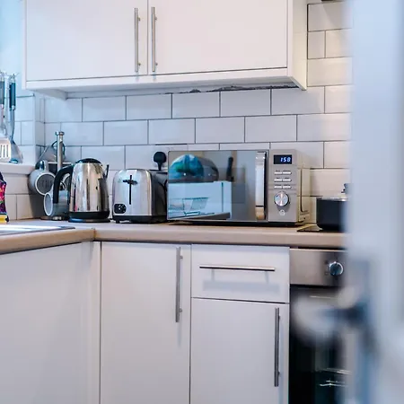Prázdninový dům Sleek And Stylish 3 Bedroom Manchester