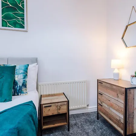 Sleek And Stylish 3 Bedroom Prázdninový dům Manchester