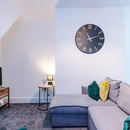 Sleek And Stylish 3 Bedroom Prázdninový dům