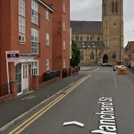 In Greater Only For Female Guest Apartment Manchester