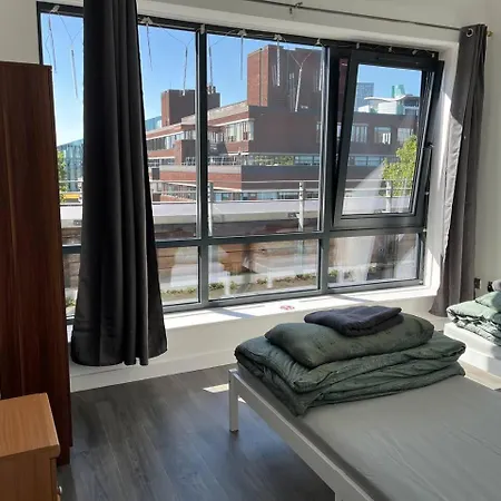 Apartment Lovely 2-bed In Manchester