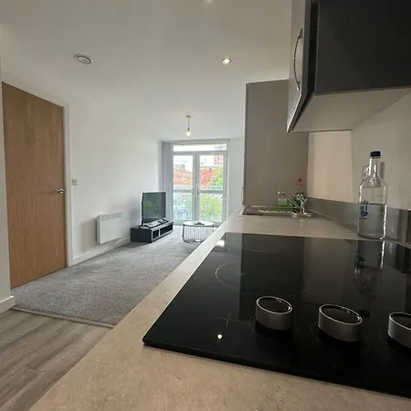Luxury 1br Near Town *