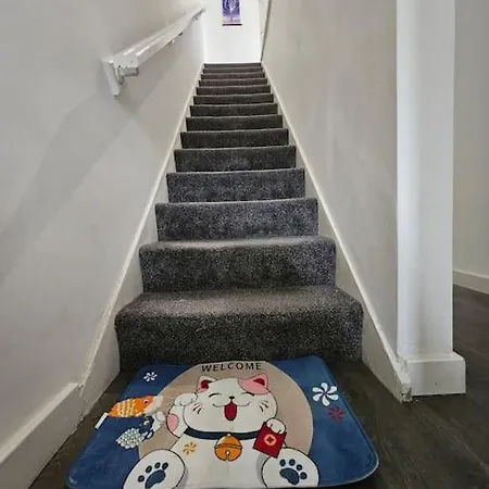 Your Manga House Near Coop Live Ethihad Μάντσεστερ