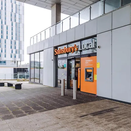 Lux Livin' - Luxury 2 Bed With Skyline View & 24 Hour Gym Apartament