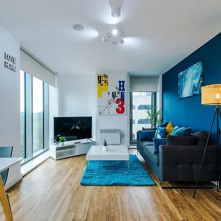 Lux Livin' - Luxury 2 Bed With Skyline View & 24 Hour Gym