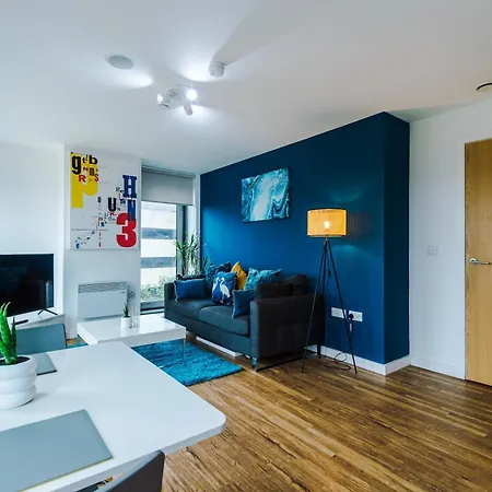 Lux Livin' - Luxury 2 Bed With Skyline View & 24 Hour Gym Apartment