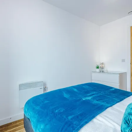 Apartment Lux Livin' - Luxury 2 Bed With Skyline View & 24 Hour Gym *