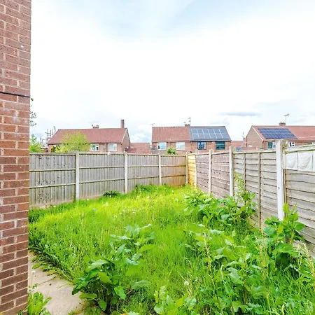 Charming Modern 3br House In Failsworth With Free Parking *