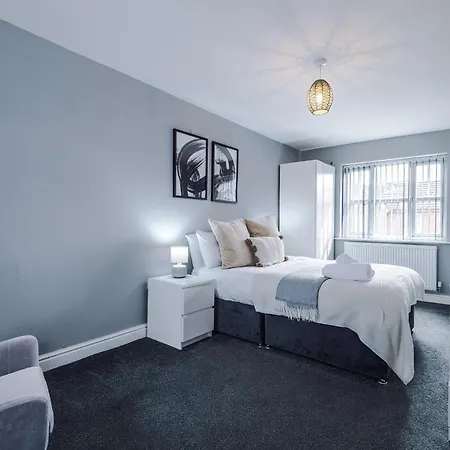 Charming Modern 3br House In Failsworth With Free Parking Semesterbostad