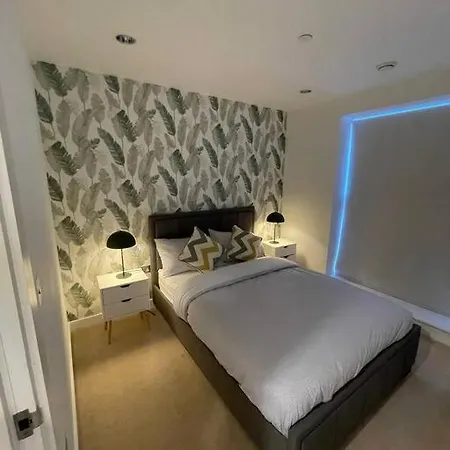 Skyline Retreat * Manchester