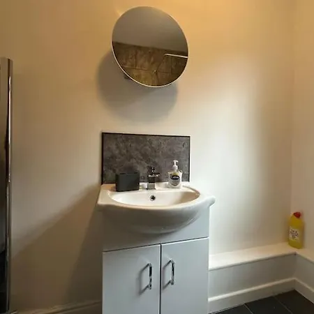 Near Etihad And Coop Live, Free Parking 3 Bed House Manchester