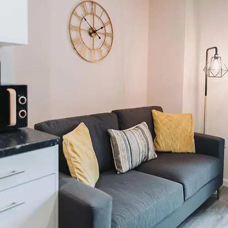 Ideal Near Old Trafford Manchester