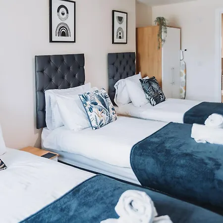 Ideal Near Old Trafford Manchester