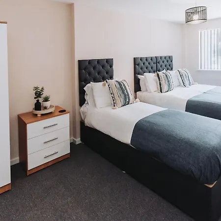 Ideal Near Old Trafford * Manchester