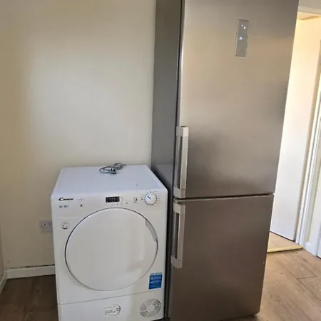 Eastpark 5 Bdrms Walk To O2 Apollo And Vakantiehuis *