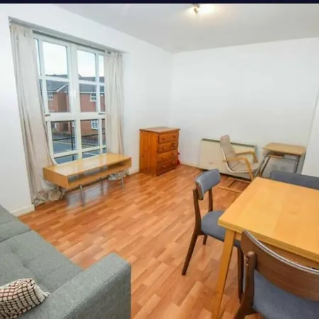 Double In Shared Flat In Greater Only For Female Guest