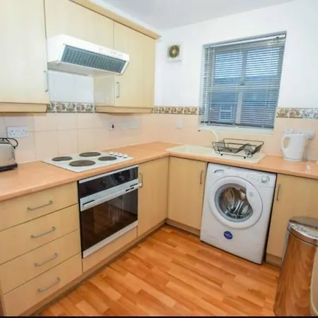 Double In Shared Flat In Greater Only For Female Guest アパート