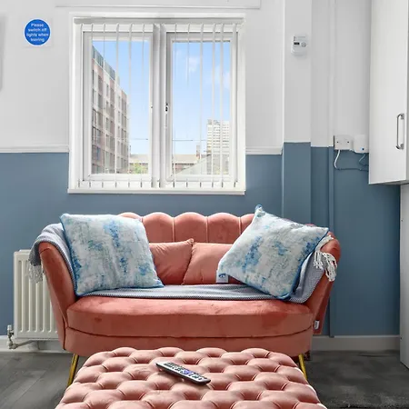 Private Retreat For 3 Near Centre Apartment