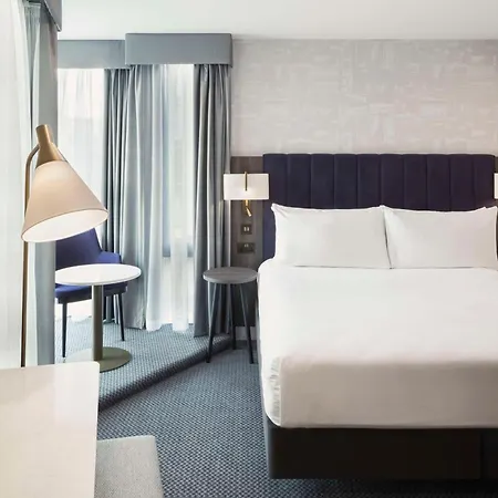 Doubletree By Hilton Piccadilly Hotel