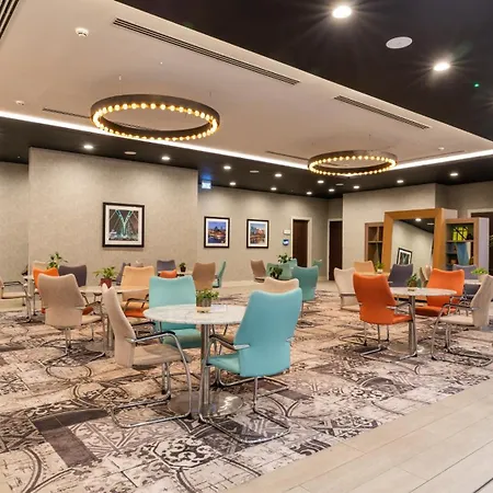 - Centre By Ihg