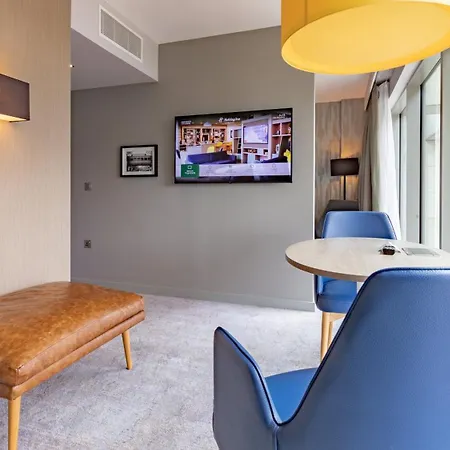 - Centre By Ihg 4*