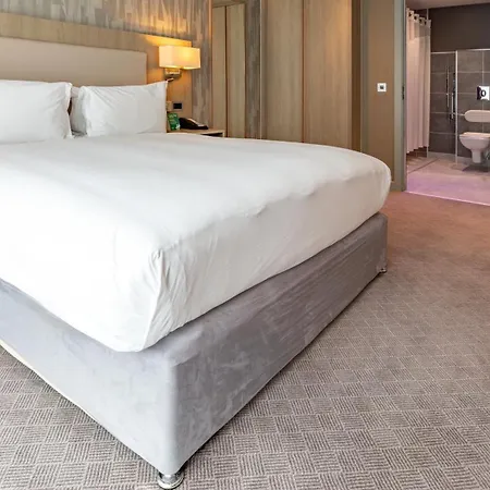 - Centre By Ihg Manchester