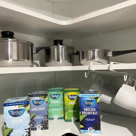 The Upside Down House Near Coop Live Arena , Etihad And Mcr Centre 別荘 *