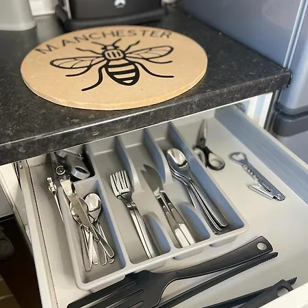 別荘 The Upside Down House Near Coop Live Arena , Etihad And Mcr Centre *