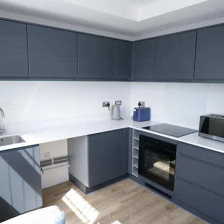 Lejlighed Comfortable 1br Penthouse In Old Trafford *