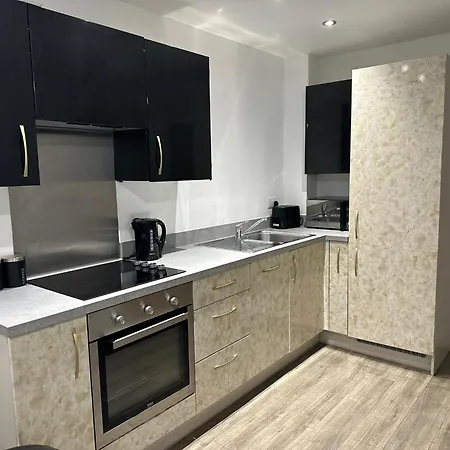Apartment Stunning 2bd With River View 5min To Centre *