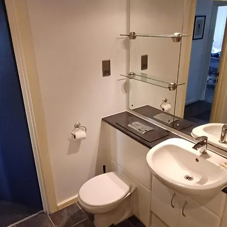 شقة Modern Penthouse 3 Bed 2 Bath Apt *