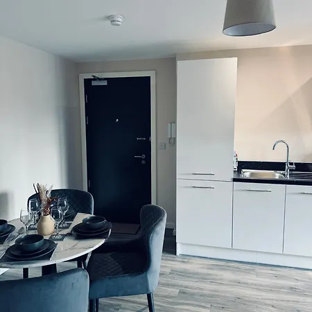 Portcullis House Apartment