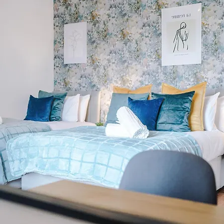 New! Modern 2-bed House In By 53 Degrees Property, Ideal For Business & Contractors - Sleeps 7! * Manchester