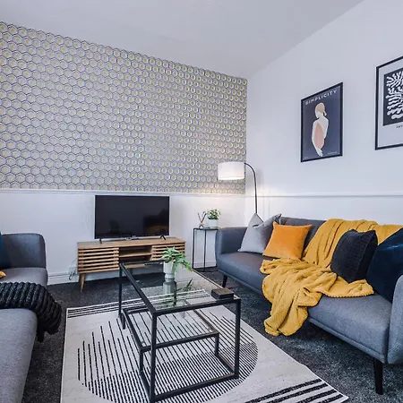 בית נופש New! Modern 2-bed House In By 53 Degrees Property, Ideal For Business & Contractors - Sleeps 7!