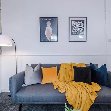 בית נופש New! Modern 2-bed House In By 53 Degrees Property, Ideal For Business & Contractors - Sleeps 7! מנצ'סטר