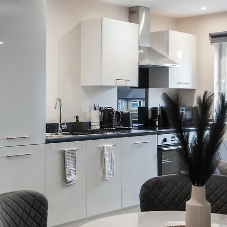 Modern 2bd In Apartment Manchester