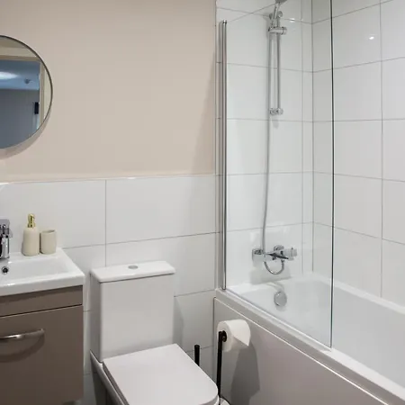 Modern 2bd In * Manchester