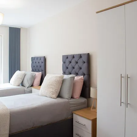 Modern 2bd In דירה מנצ'סטר