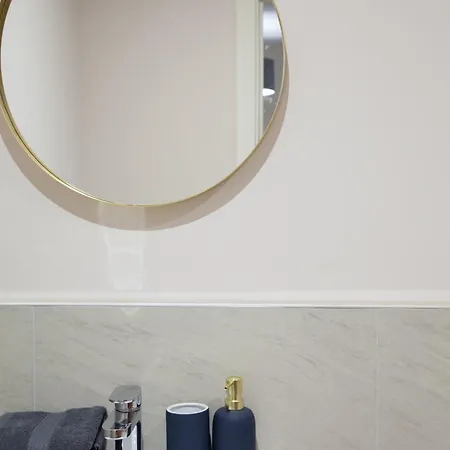 Modern 2bd In *
