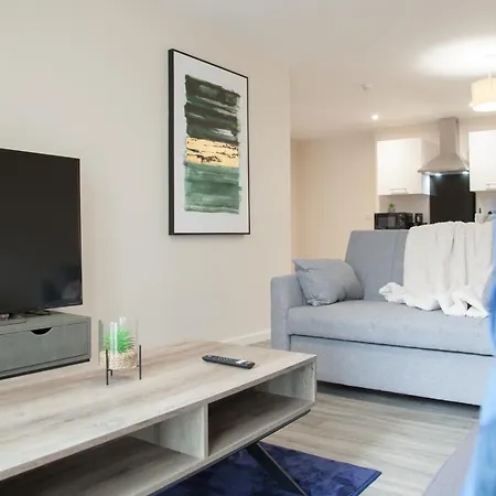 Modern 2bd In *