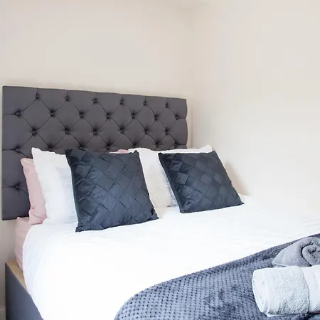 Modern 2bd In דירה מנצ'סטר